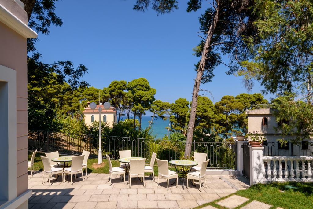 Park Hotel Villa Maria San Menaio Exterior foto